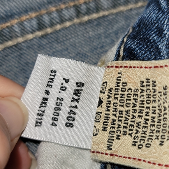 BKE Distressed Flare Jeans "Sabrina" - Picture 13 of 14